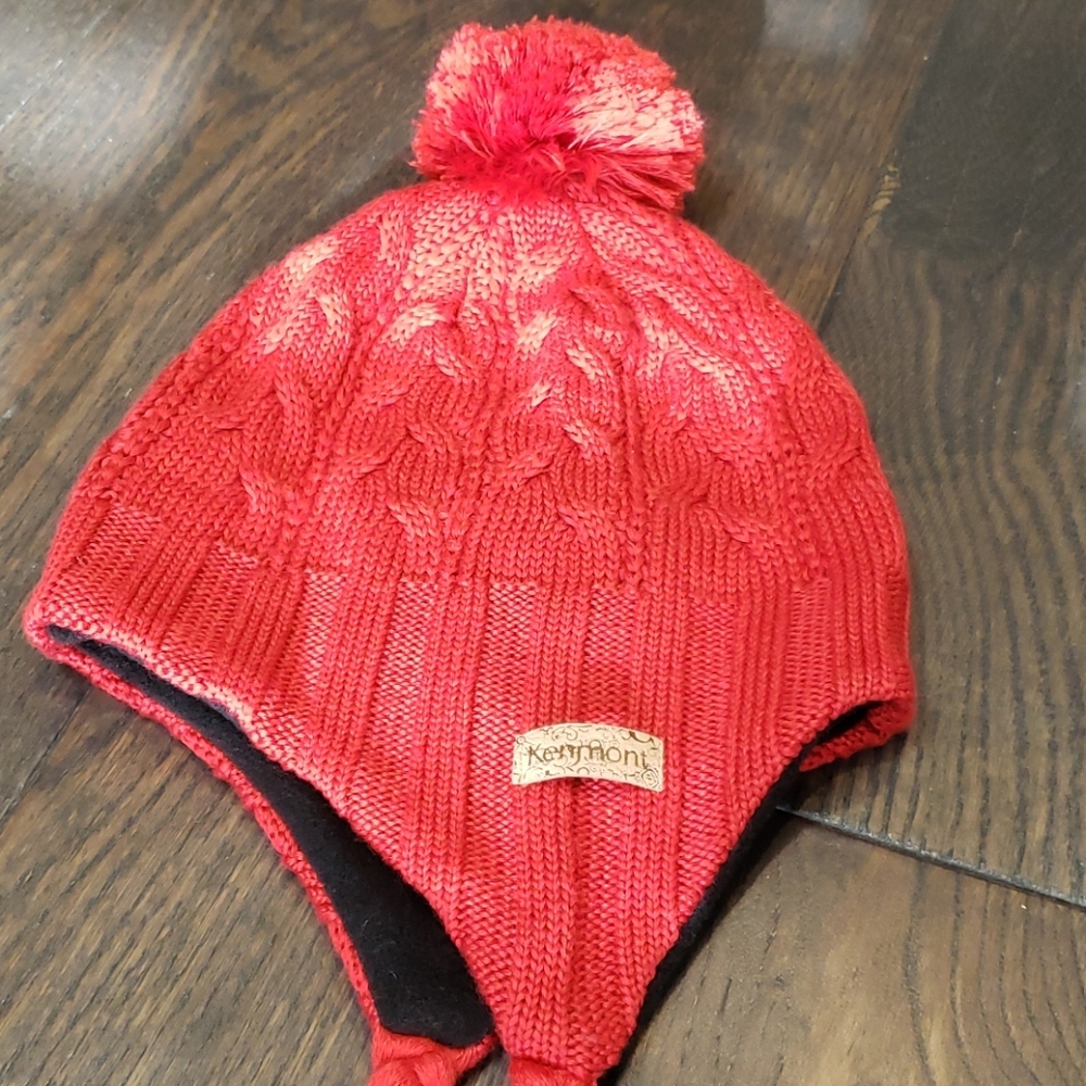 Pom Pom hat - Picture 2 of 5